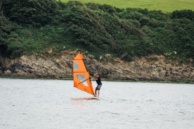 Seil/Rigg her kan det meste av windsurfseil benyttes. Vi har også seil som tilvalg